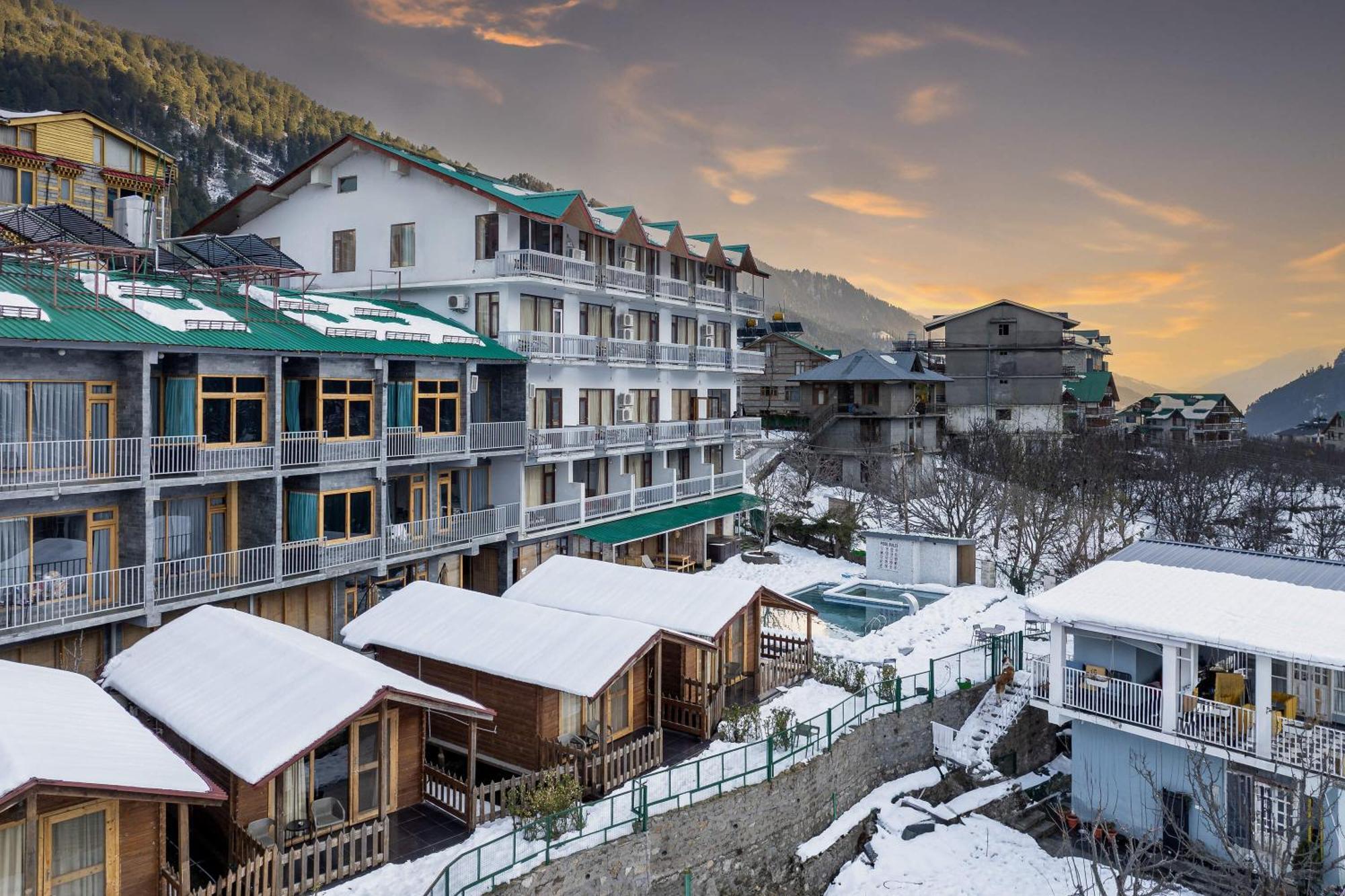 Hotel Echor Himalayan Heights Luxe Manali Exterior foto
