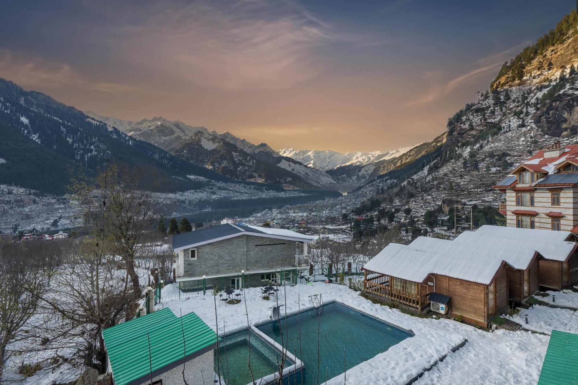 Hotel Echor Himalayan Heights Luxe Manali Exterior foto