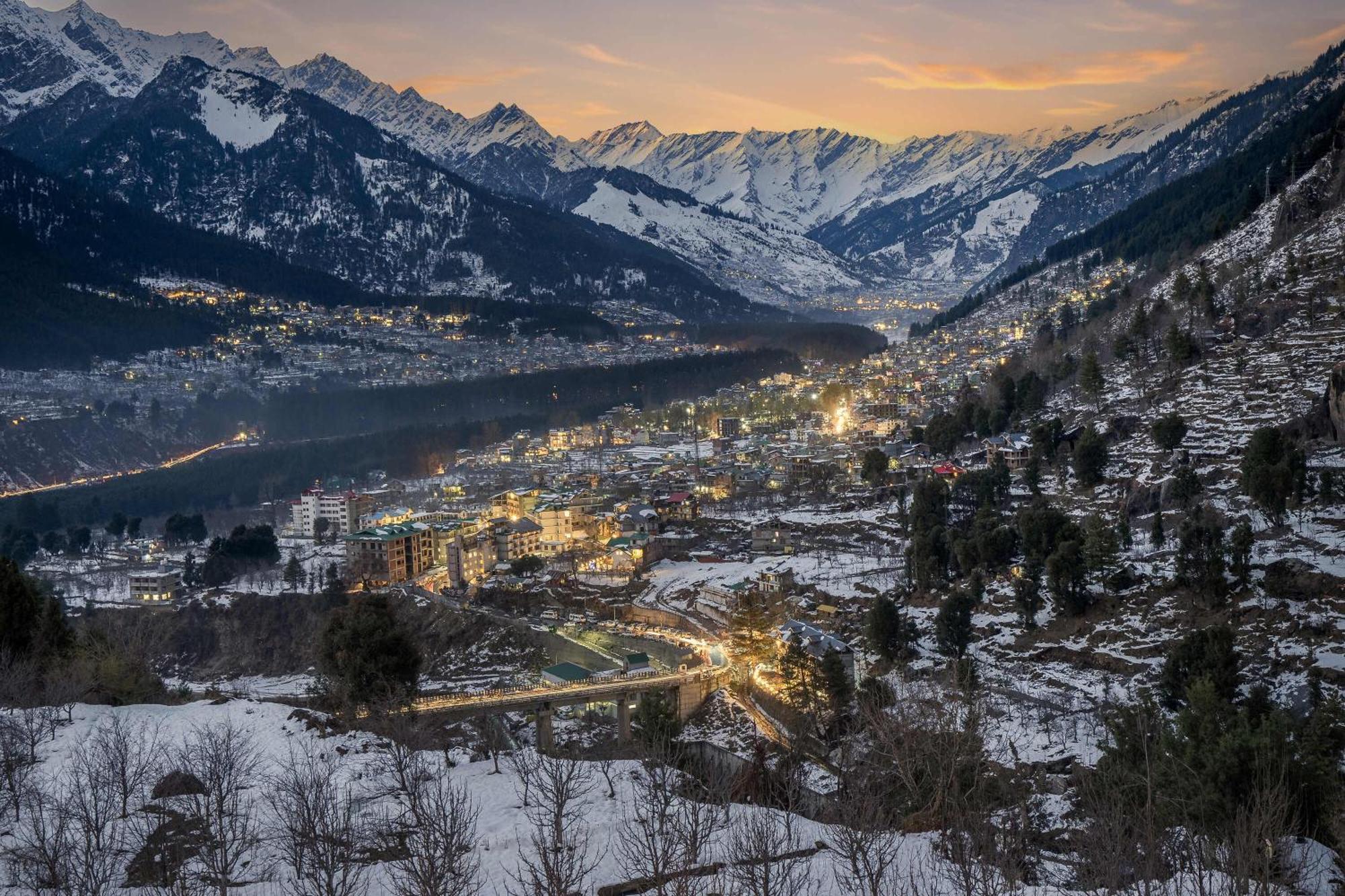 Hotel Echor Himalayan Heights Luxe Manali Exterior foto